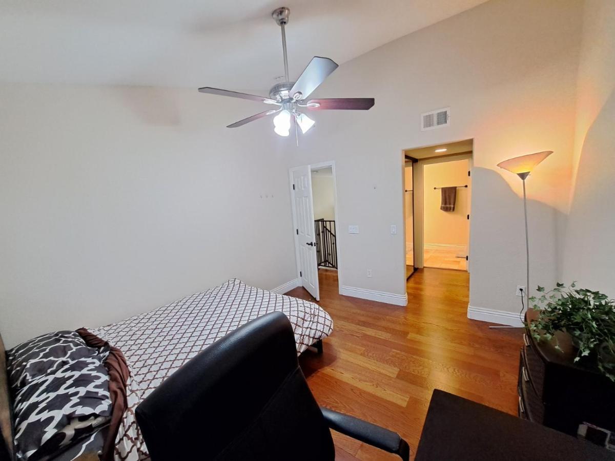Venetian La Jolla 2 Bedroom Condo Luxury Furnished Near Beach And Utc Mall San Diego Exterior foto
